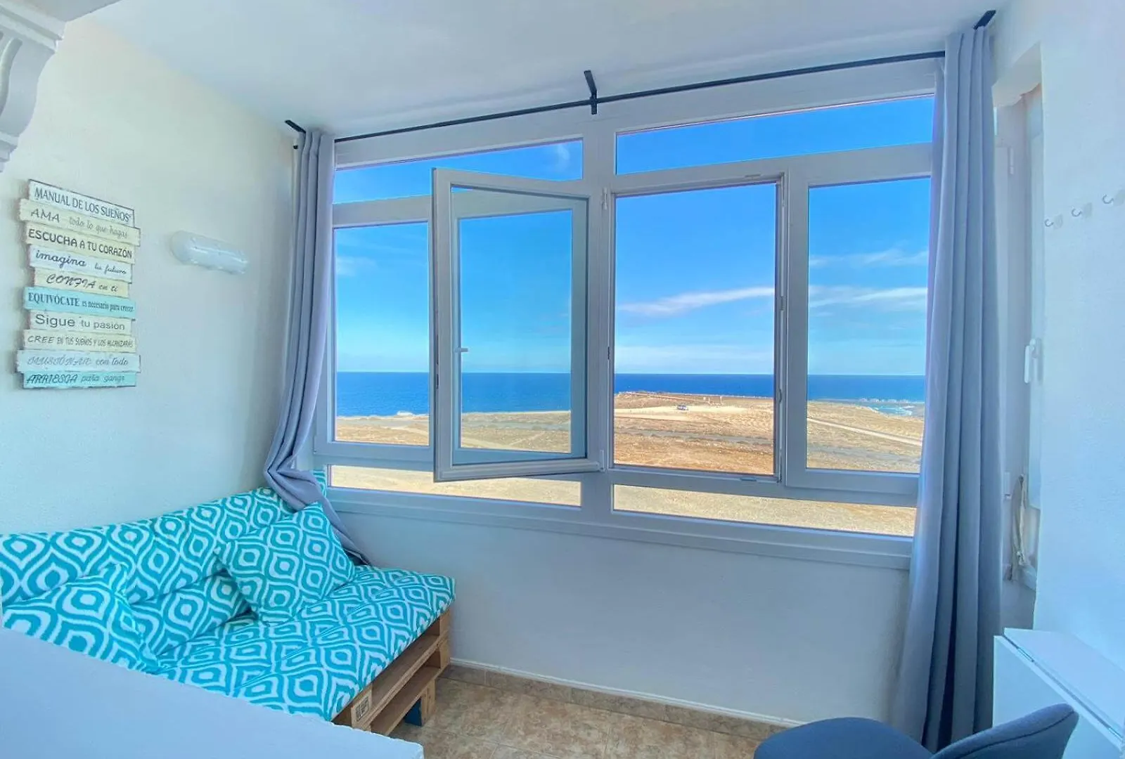 Playa Del El Burrero Vista Al Mar Lightbooking Ingenio Apartment